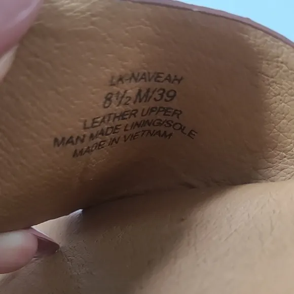 EUC Lucky Brand Naveah Caramel Wedge Sandals Sz 8.5M