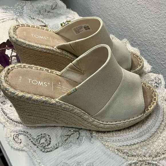 EUC Toms “Monica” Mules