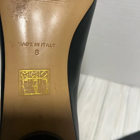 Everlane Black leather flats 8 made Italy