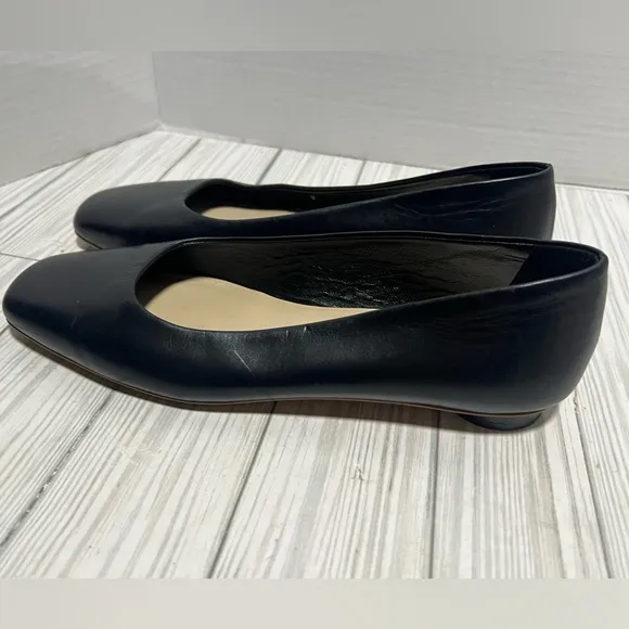 Everlane Black leather flats 8 made Italy