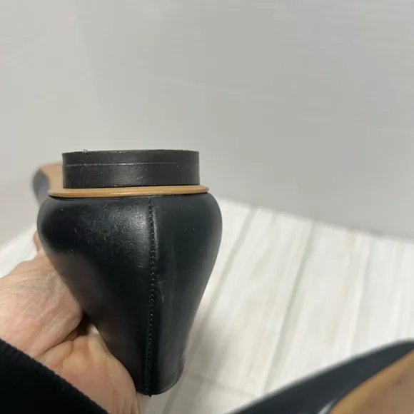 Everlane Black leather flats 8 made Italy