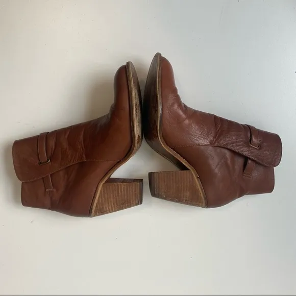 FARYL By Faryl Robin Camel Tan Buckle Heeled Boots! Size 10