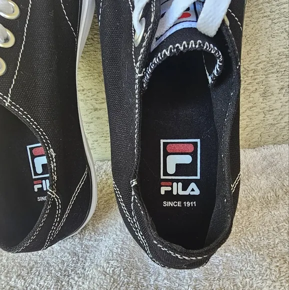 Fila Tarp 1911 Cvo Black/White Low-Top Canvas Tennis Shoes Mens Sneaker Size 8.5