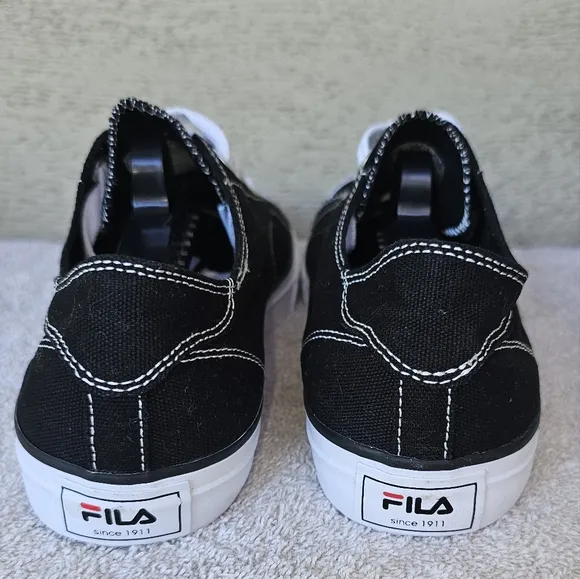 Fila Tarp 1911 Cvo Black/White Low-Top Canvas Tennis Shoes Mens Sneaker Size 8.5