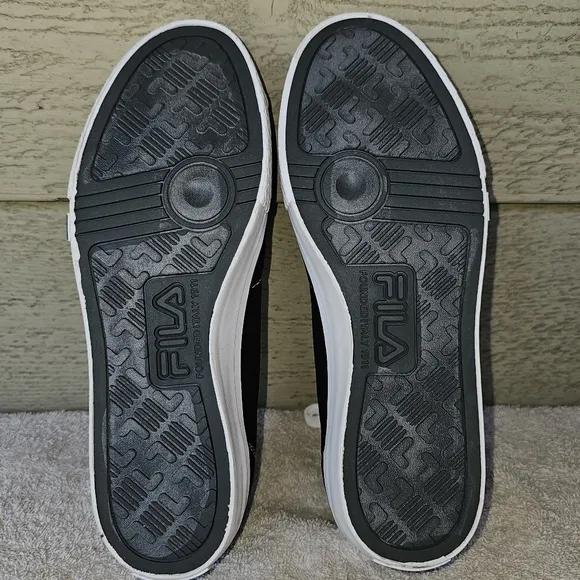 Fila Tarp 1911 Cvo Black/White Low-Top Canvas Tennis Shoes Mens Sneaker Size 8.5