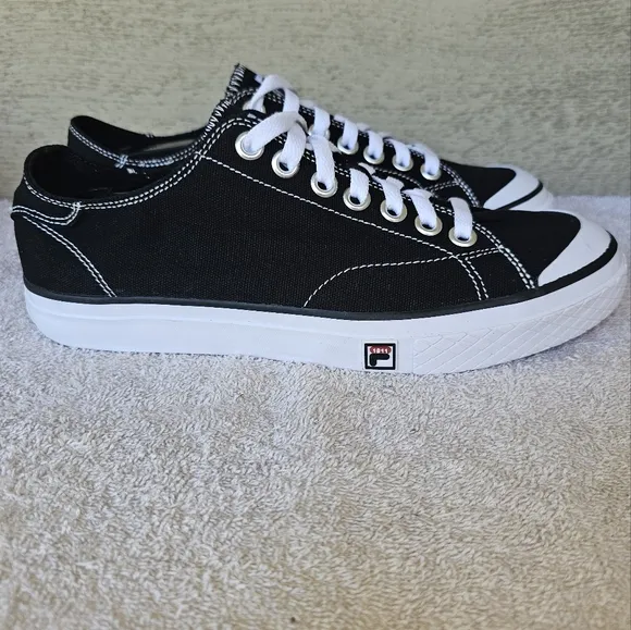 Fila Tarp 1911 Cvo Black/White Low-Top Canvas Tennis Shoes Mens Sneaker Size 8.5