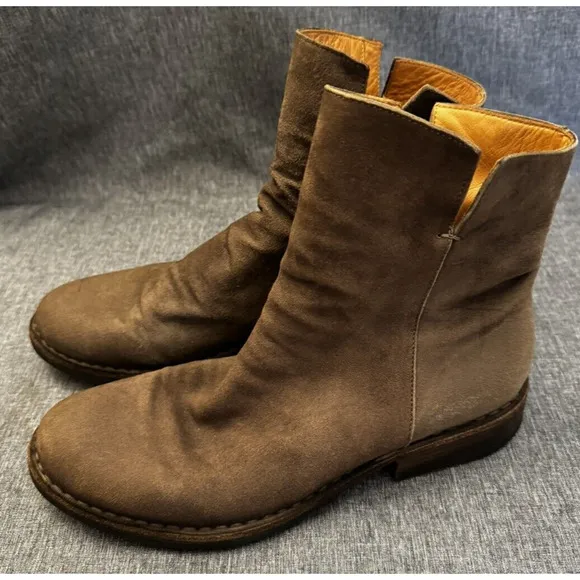 Fiorentini and Baker women’s size 37 brown suede side zip heeled ankle boots