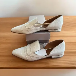Franco Sarto Womens 6.5 M White Leather Flats Croc Print Loafers  Leather NEW