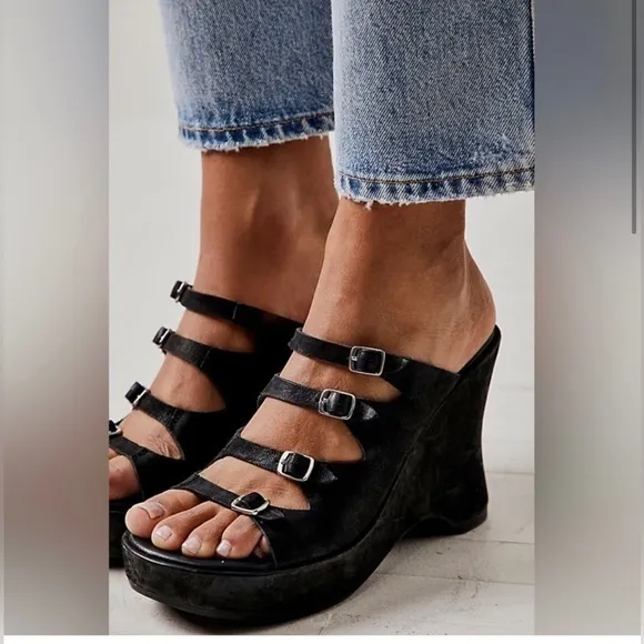 Free People Huffman Buckle Wedge Heels black size US 10 EU 41