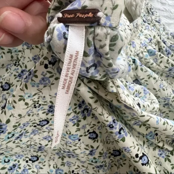 Free People Petunia Blue Floral Color Smocked Sleeveless Apron Dress Sz L Boho