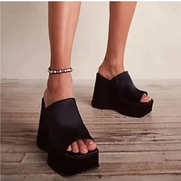 Free People x Jeffrey Campbell Sydney Satin Wedge Heels US 9.5