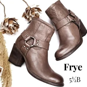 FRYE Brown Tan Distressed Heeled Leather Ankle Boots 5½ m