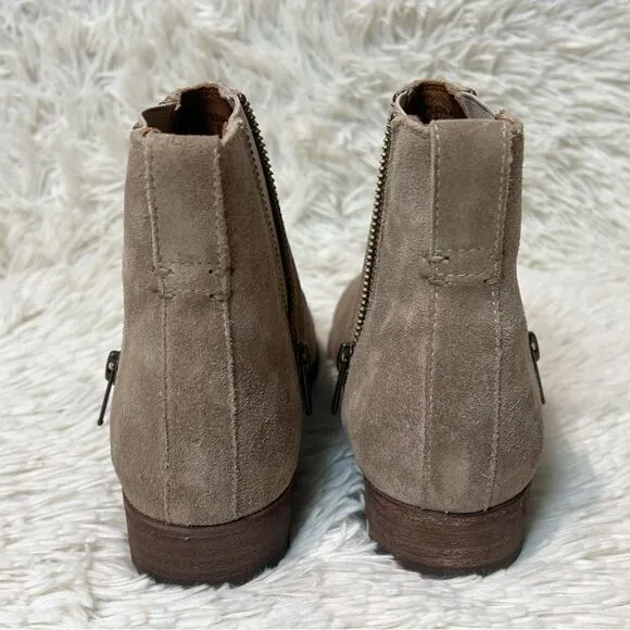 Frye Carly Zip Chelsea Flat Boots 7.5