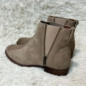 Frye Carly Zip Chelsea Flat Boots 7.5