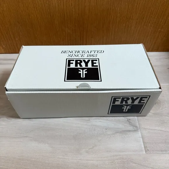 FRYE • Carson Ballet Flats - Black Leather Size 7.5