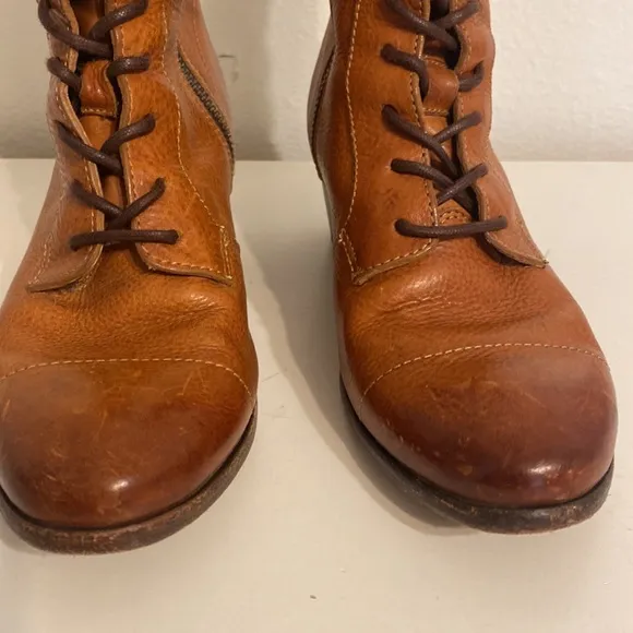 Frye Courtney Lace Up Cognac Brown Leather Heeled Combat Boots