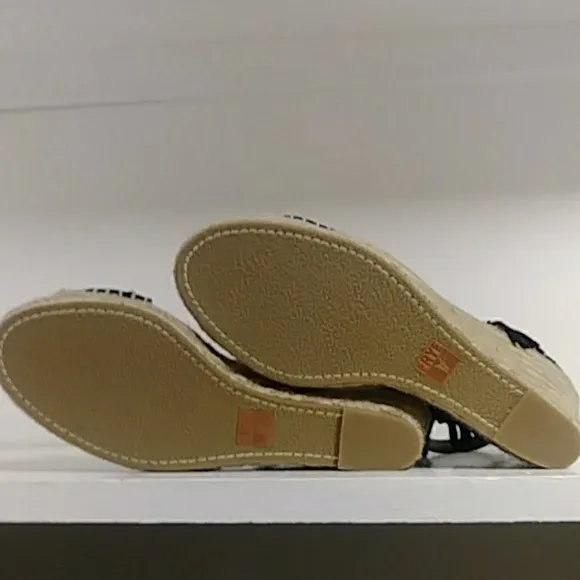 FRYE Espadrille Wedges, Black, Size 10 Fits like a 9.5