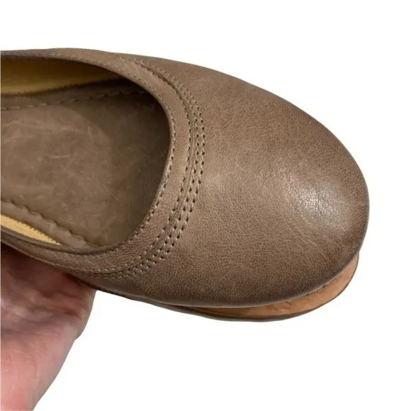 Frye gray leather flats 8