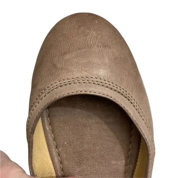 Frye gray leather flats 8
