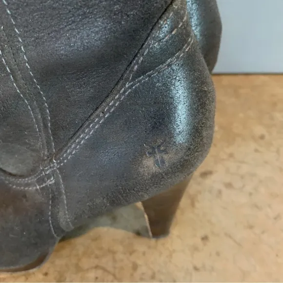 Frye Harlow Campus Gray Leather Heeled Boots Size 9.5M