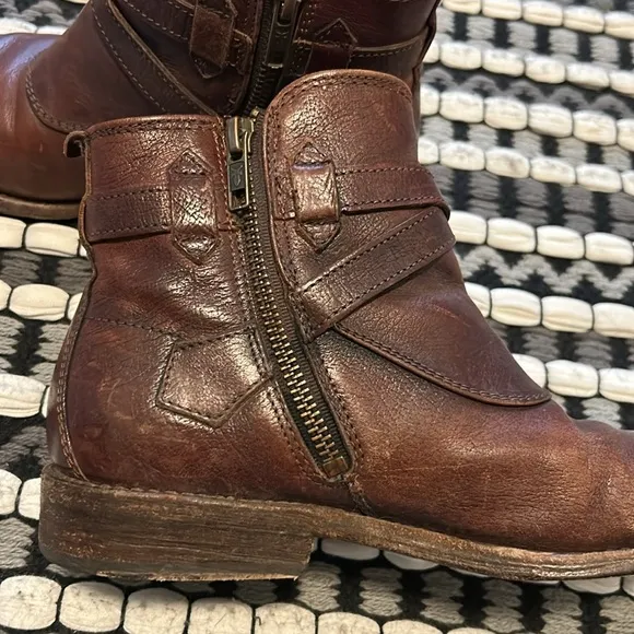 Frye Jayden Cross Brown Leather Ankle Boots #76785