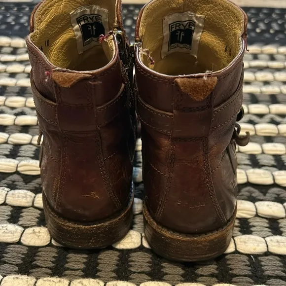 Frye Jayden Cross Brown Leather Ankle Boots #76785