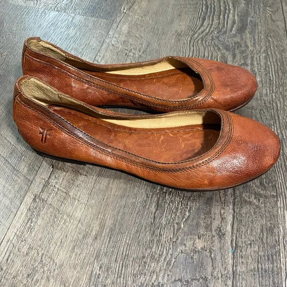 FRYE Leather Flats