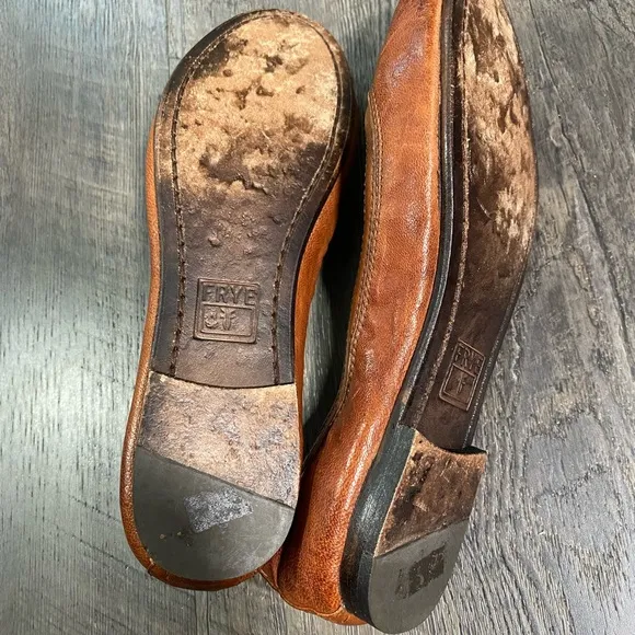 FRYE Leather Flats