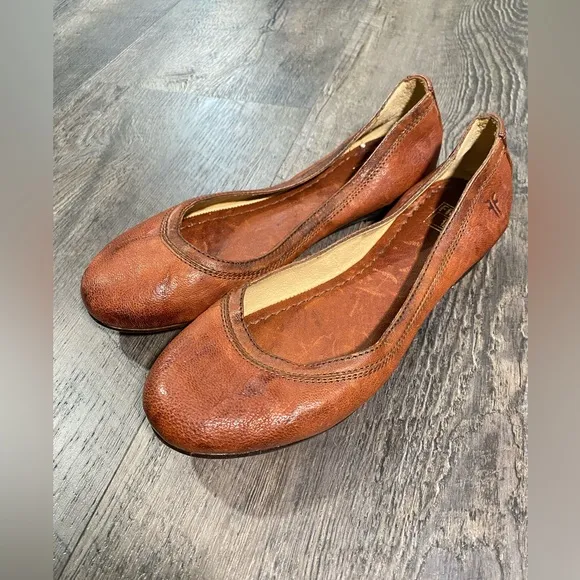 FRYE Leather Flats