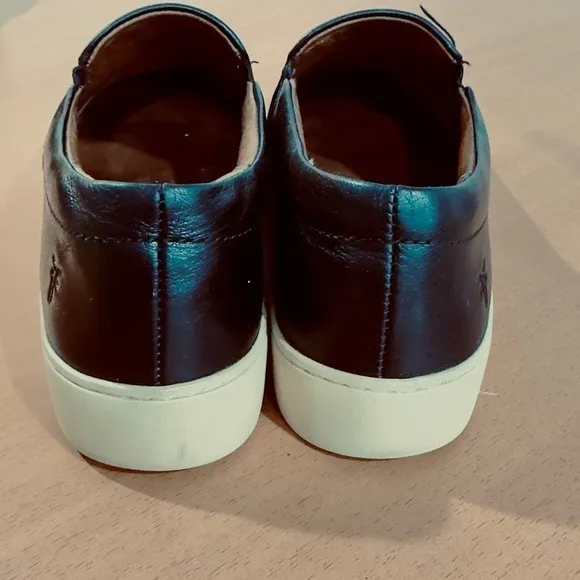 Frye Lena Black Leather Flats size 5.5