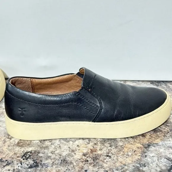 Frye Lena Black Leather Flats size 5.5
