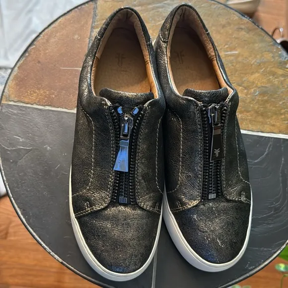 Frye Lena Metallic Leather Zip Sneakers size 8