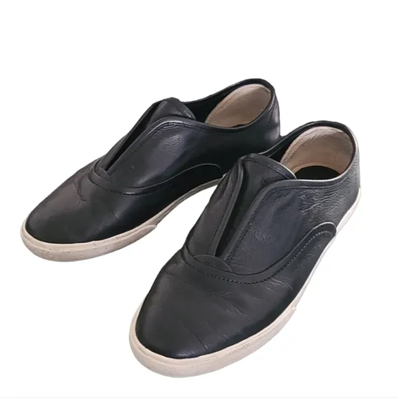 Frye Mindy Black Leather Sneakers Flats 7 Slip On Minimalist Industrial