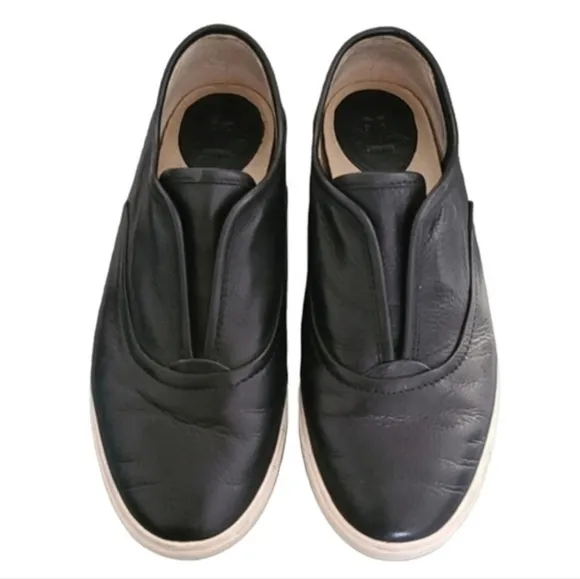 Frye Mindy Black Leather Sneakers Flats 7 Slip On Minimalist Industrial