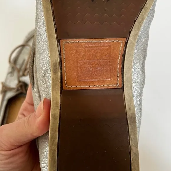 FRYE Quincy Tie Boat in Metallic Silver 10
