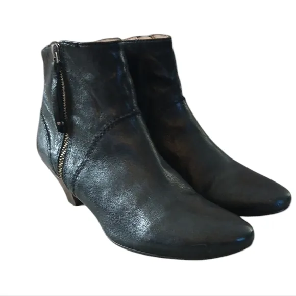 Frye Steffi Black Leather Ankle Boots Women's Leather Heeled Booties size 8.5