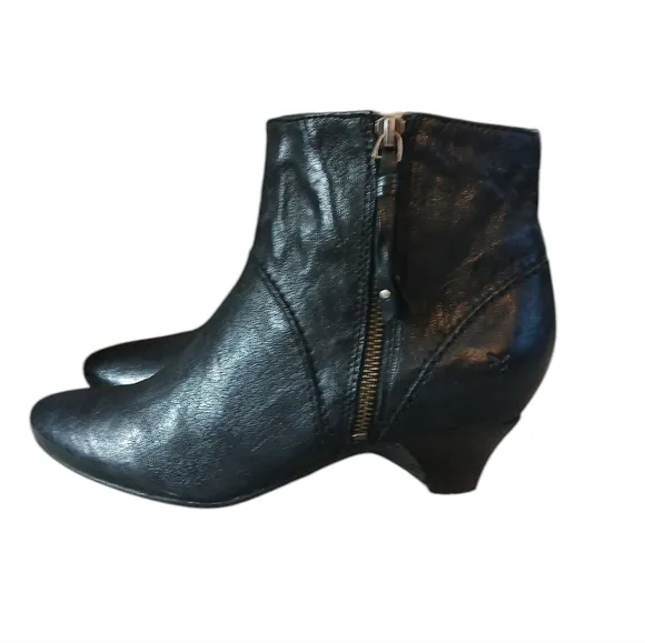 Frye Steffi Black Leather Ankle Boots Women's Leather Heeled Booties size 8.5