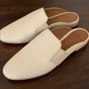 Frye Terri Gore White Leather Mule Flats 8 M
