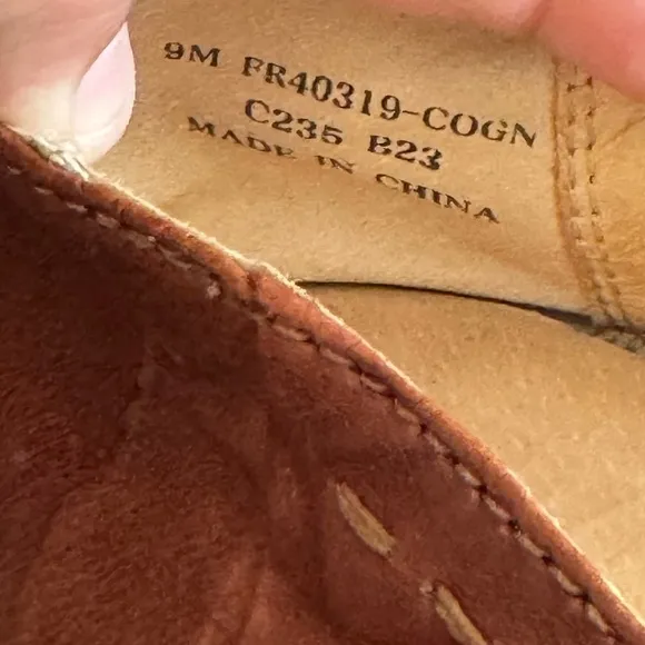 Frye Women's Leather Claire Flat Cognac