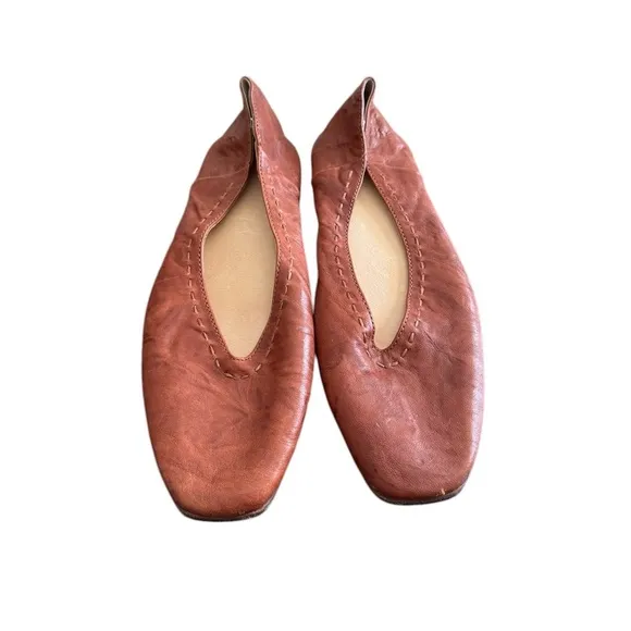 Frye Women's Leather Claire Flat Cognac