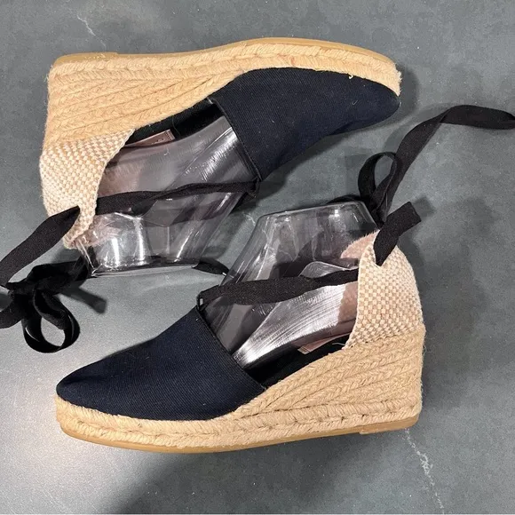 Gaimo sz 38/US 8 black ribbon tie woven espadrille wedges