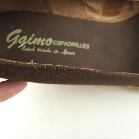 Gaimo sz 40/US 10 brown espadrille wedges