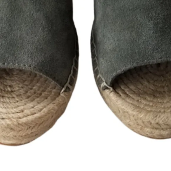 Gap NEW Green Suede Espadrille Wedges Size 9 Open Toe