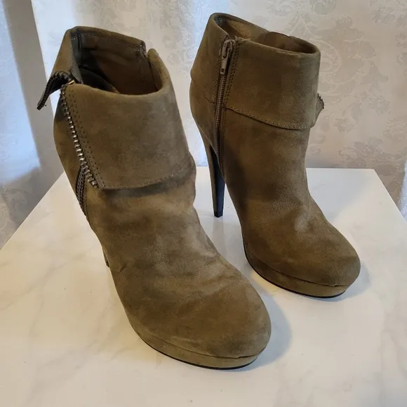 GBG Los Angeles Women Docker Faux Suede Stiletto Ankle Boots, Size 8.5m, Green