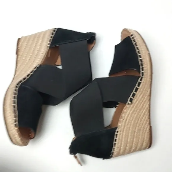 Gentle Soul Colleen Wedge Sandal Strappy Black Size 7