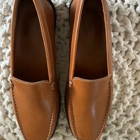 GEOX men’s shoes! Buy one get one free for a limited time size 12 only