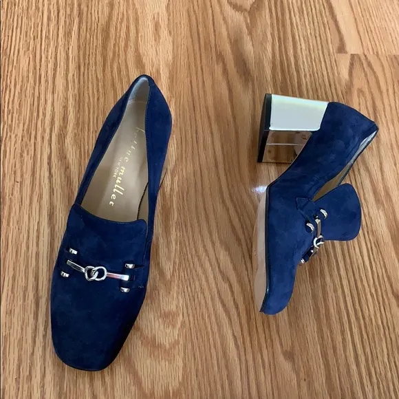 Get these gorgeous shoes for a steal price