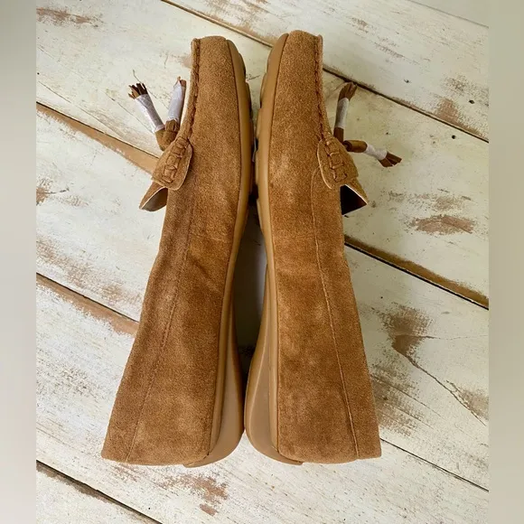 G.H. BASS Bonnie loafers honey tan suede leather sz 6.5 M NWOB moccasins slip-on