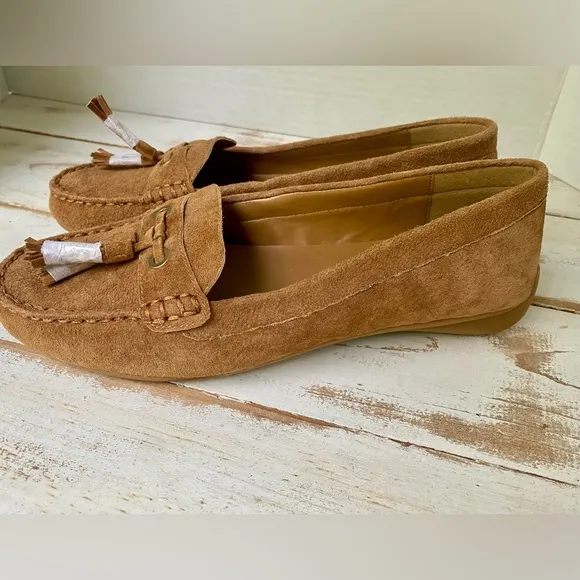 G.H. BASS Bonnie loafers honey tan suede leather sz 6.5 M NWOB moccasins slip-on