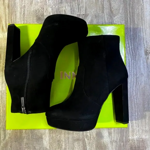 Gianni Bini Black suede Heeled Platform  Anckle Boots